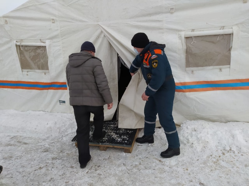 Круглосуточное дежурство спасателей на автомобильных дорогах Чувашии организовано до улучшения погодных условий (фото/видео)