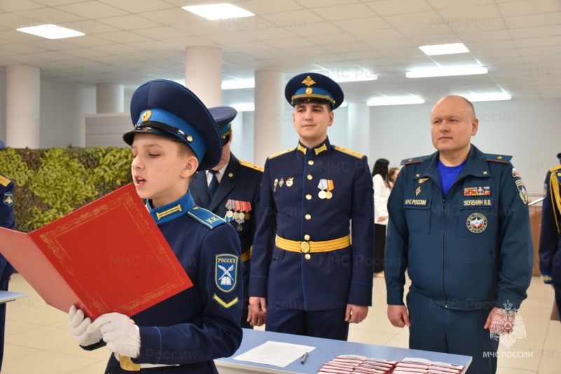 В Чебоксарах воспитанники  кадетского корпуса ПФО приняли присягу